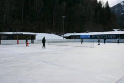 Gostilnica ob drsališču "Eisplatzstüberl" Foto